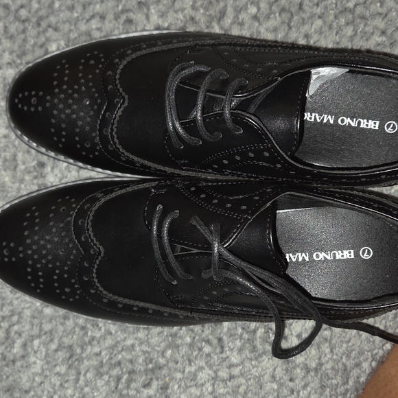Women's Oxford Dress Shoes - Picture 1 of 7